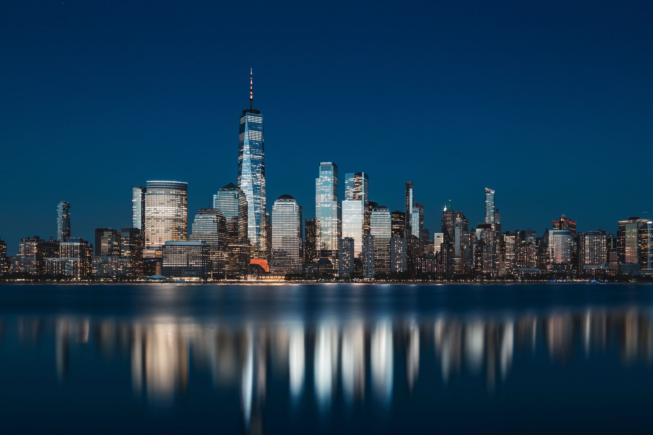 Lower Manhattan skyline at night
